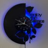 Vinyl-Wanduhr im Rosendesign mit LED